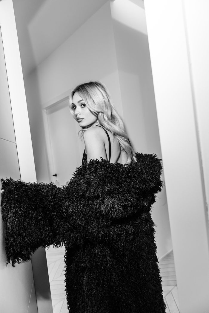 EMMA FUR - Aniye Records